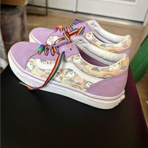 Vans Kids Lavender Unicorn Suede Sneakers with Rainbow Laces